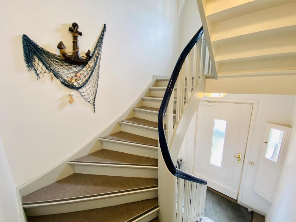 Bootshaus/ Holzdeck Apartment รอสต็อค ภายนอก รูปภาพ